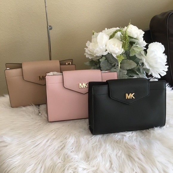 Last one✨Michael Kors large Mott clutch Xbody bag - Picture 8 of 8